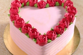Hug Day Strawberry Delight Cake